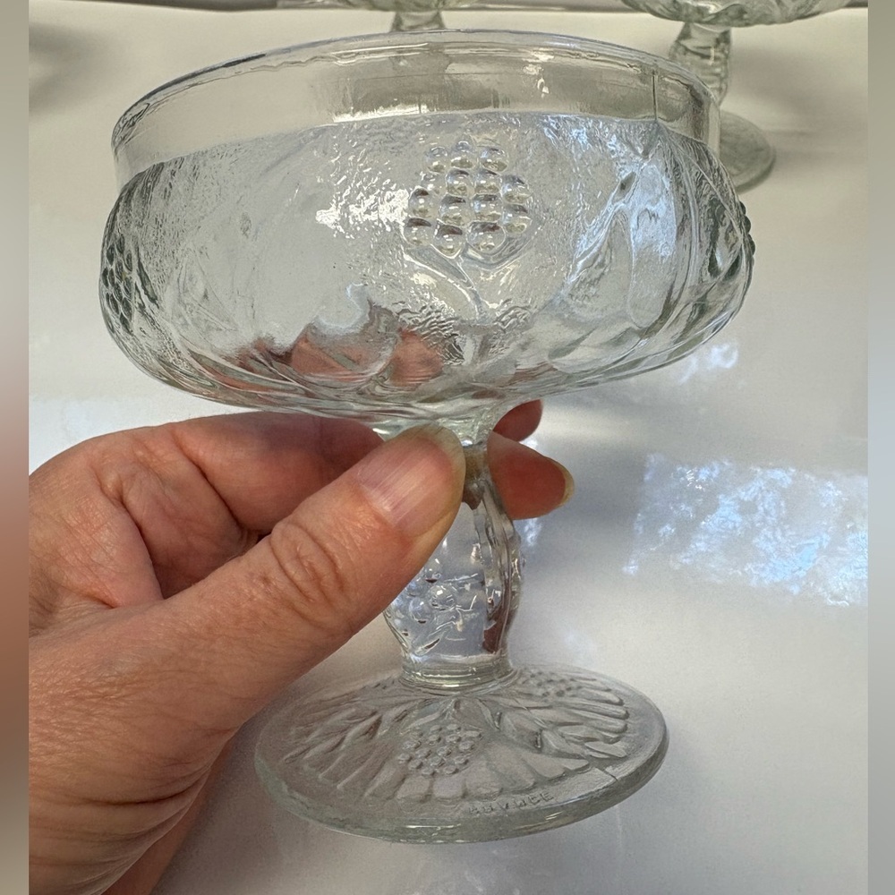 William Sonoma vintage molded glass compote sorbet bowls set of 4 France - Picture 3 of 5